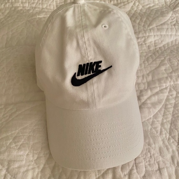 nike baseball cap womens